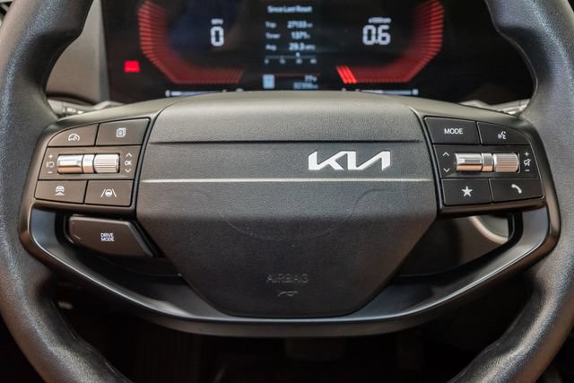 Used 2025 Kia K4 FWD image 12