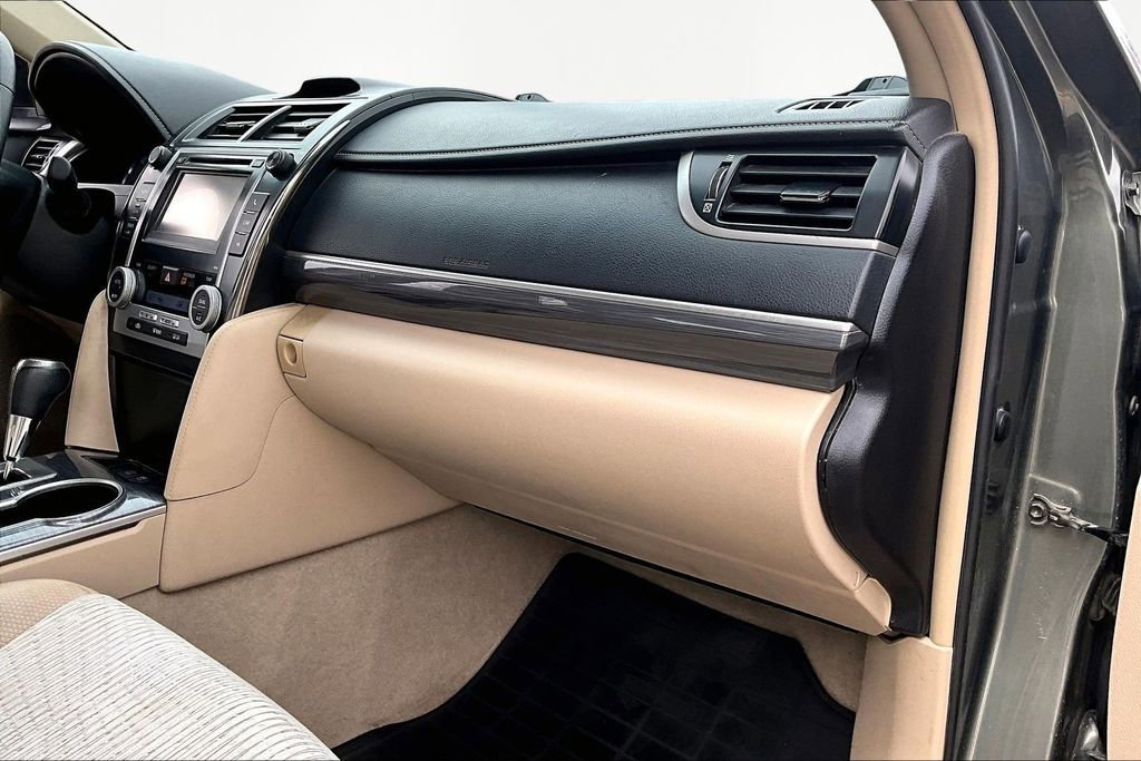 Used 2013 Toyota Camry XLE image 17