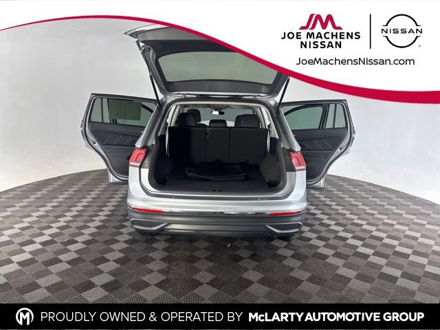 Used 2023 Volkswagen Tiguan SE image 15