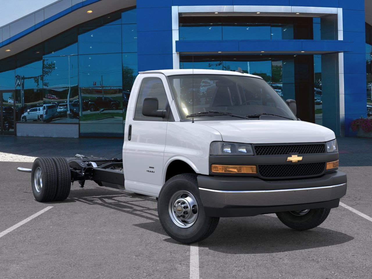 New 2026 Chevrolet Express 4500 w/ Power Convenience Package image 31