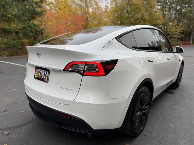 Used 2025 Tesla Model Y Long Range image 5
