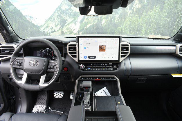 New 2026 Toyota Sequoia Platinum w/ TRD Off-Road Package AWD/4WD image 9