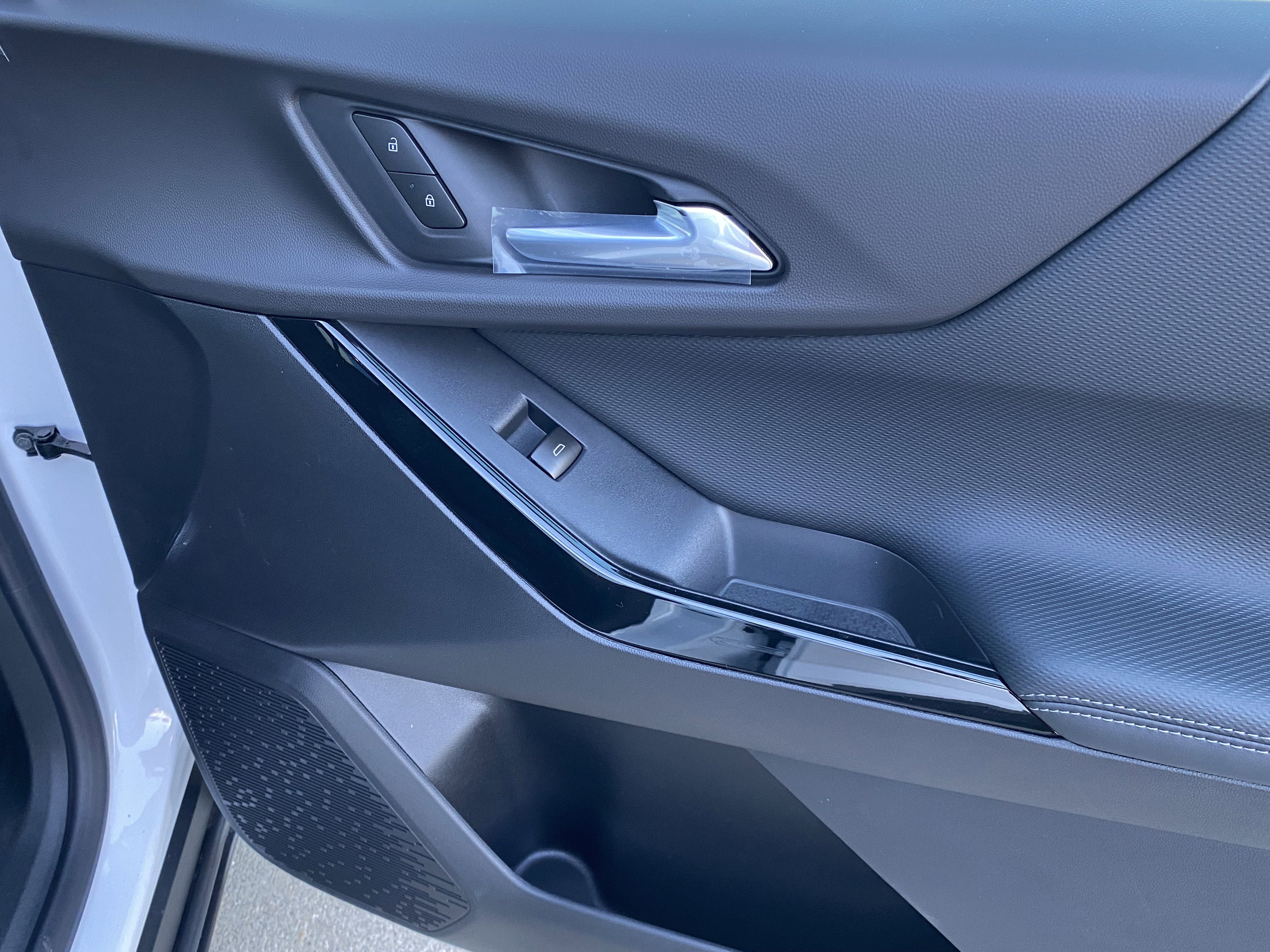 New 2026 Chevrolet Equinox LT w/ Convenience Package II image 36
