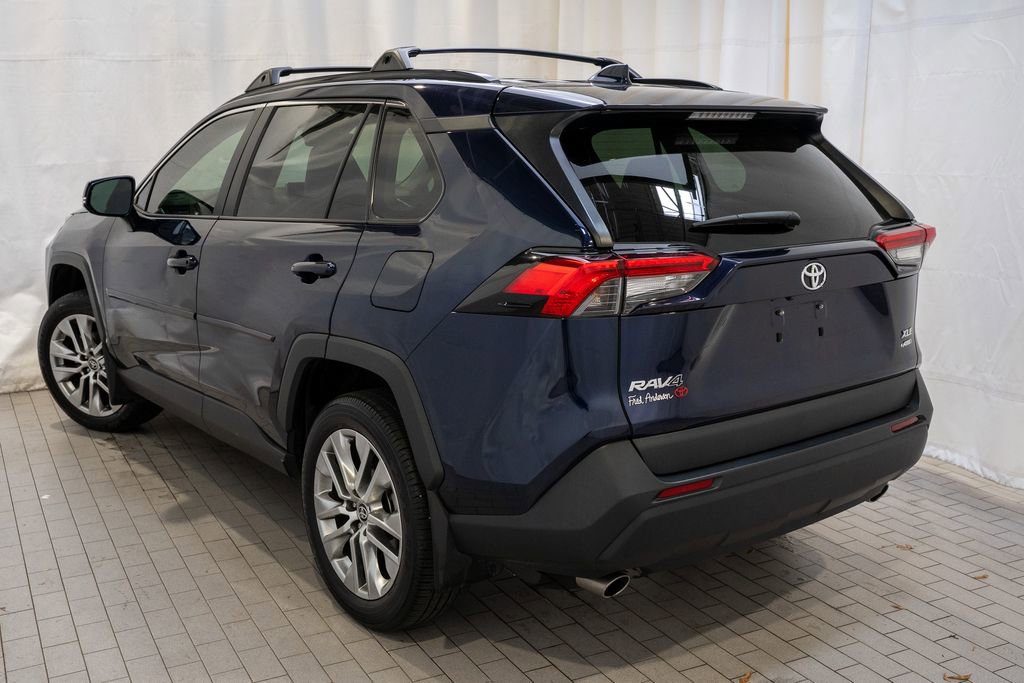 Used 2023 Toyota RAV4 XLE Premium image 4