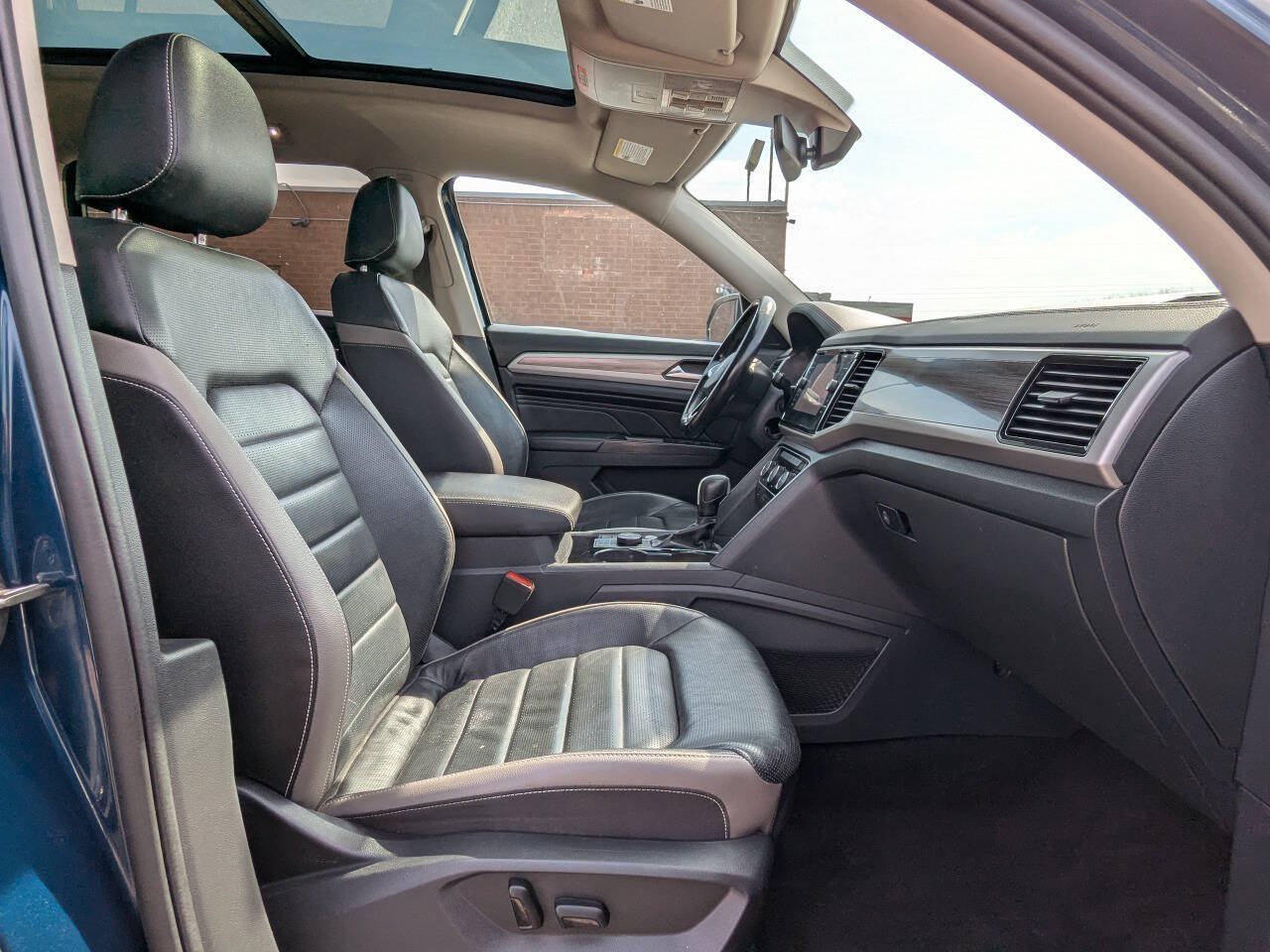 Used 2021 Volkswagen Atlas SEL Premium AWD/4WD image 16