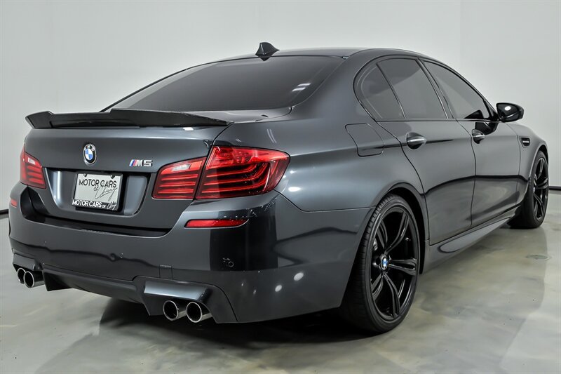 Used 2015 BMW M5 RWD image 10