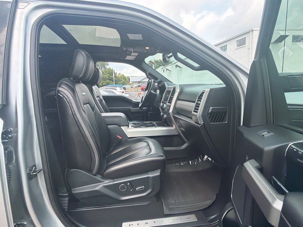 Used 2021 Ford F350 Platinum w/ Tremor Off-Road Package AWD/4WD image 28