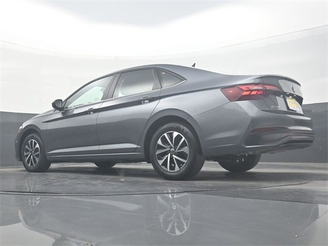 Used 2024 Volkswagen Jetta S image 30