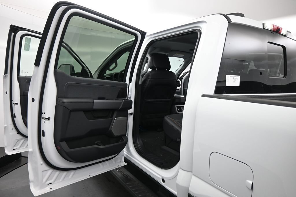 New 2026 Ford F250 Lariat w/ Black Appearance Package AWD/4WD image 20