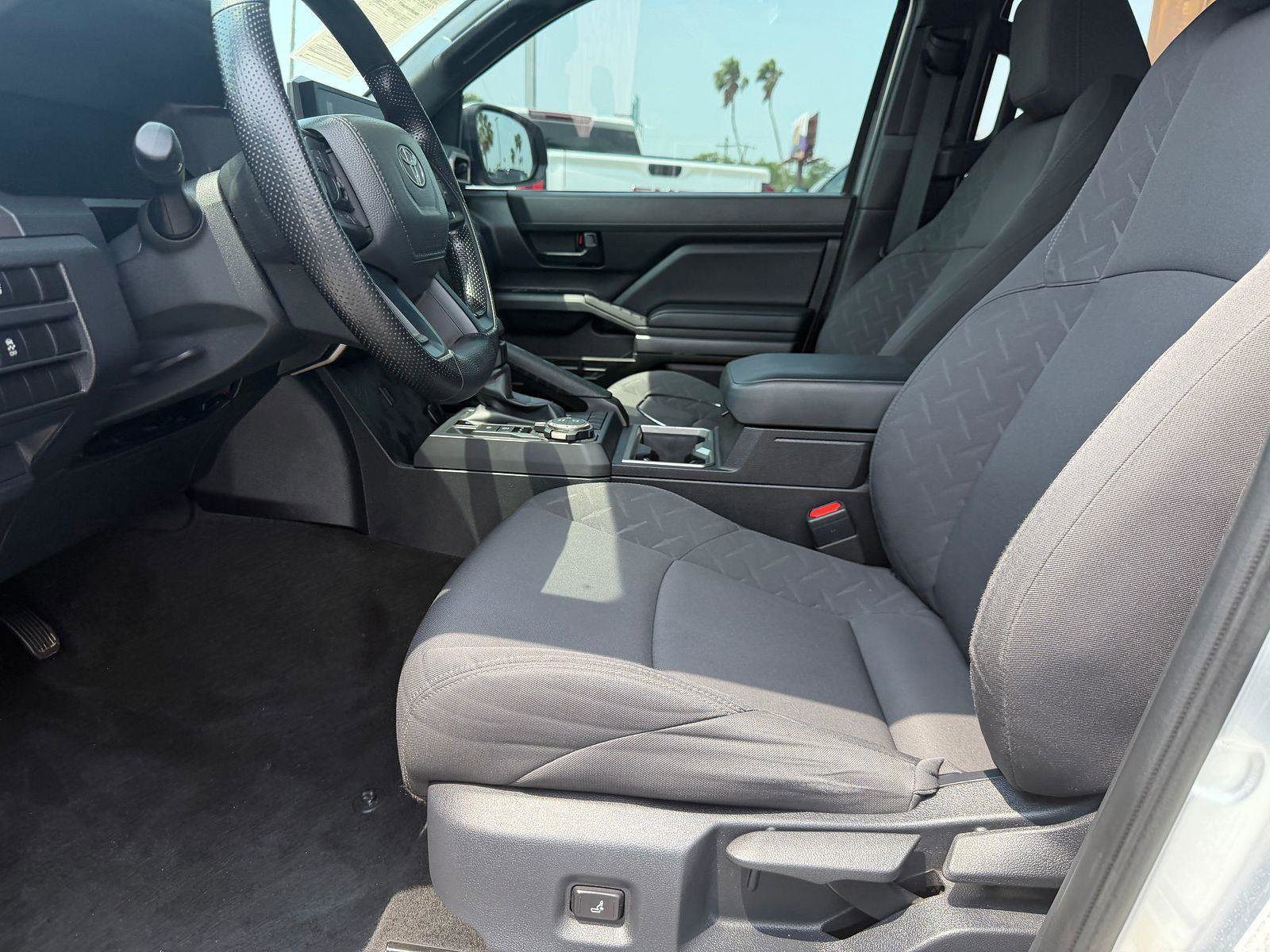 Used 2024 Toyota Tacoma SR5 AWD/4WD image 5
