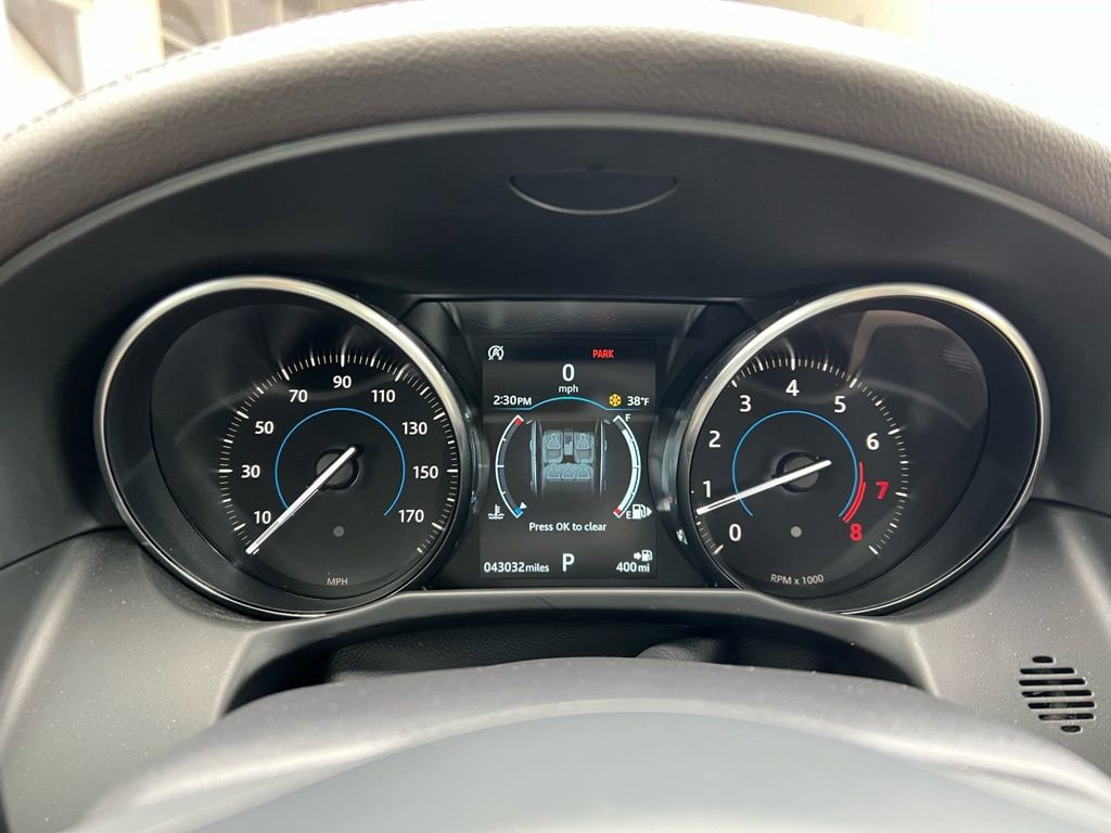 Used 2019 Jaguar XF Premium image 14