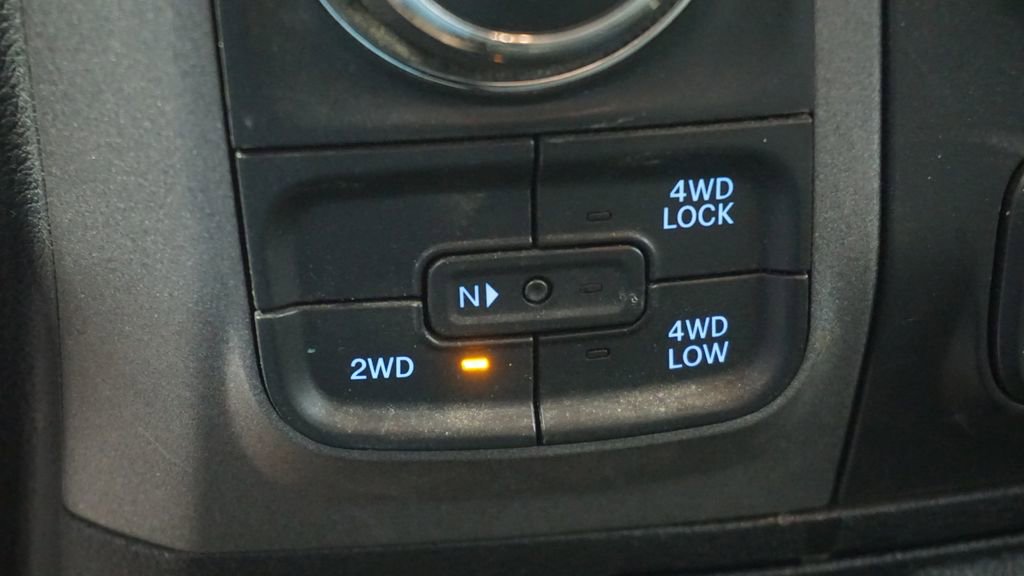 Used 2015 RAM 1500 Express image 25