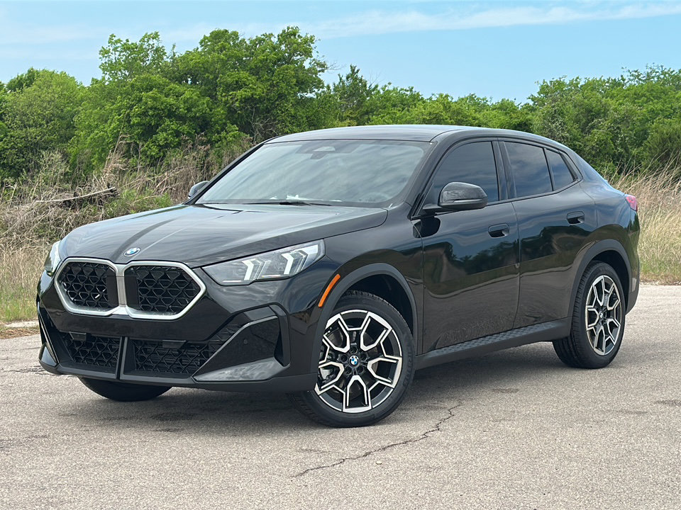 New 2026 BMW X2 xDrive28i w/ Convenience Package image 2