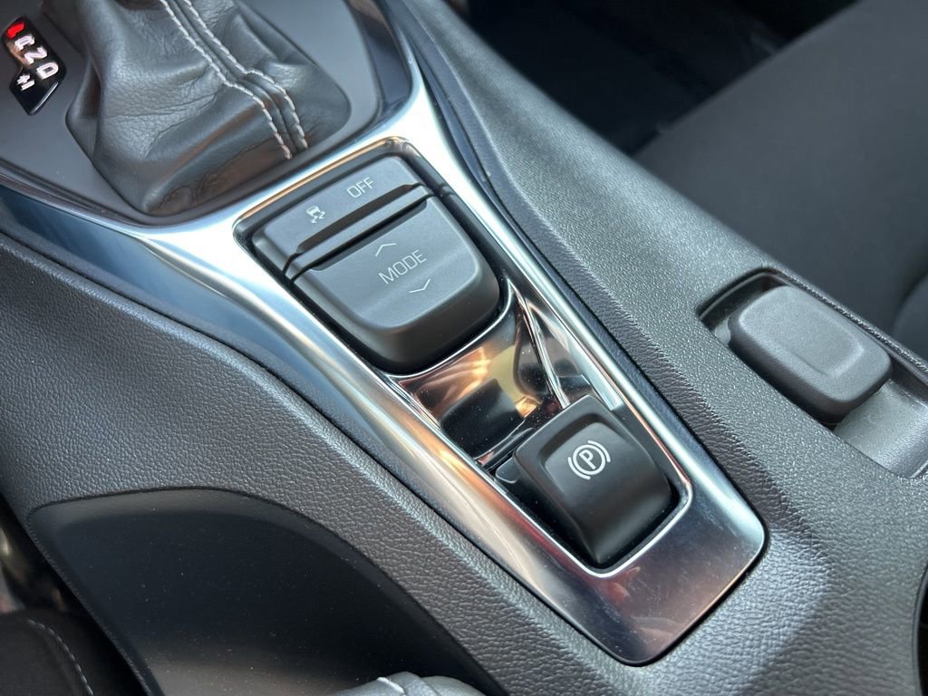 Used 2023 Chevrolet Camaro LT w/ Technology Package image 32