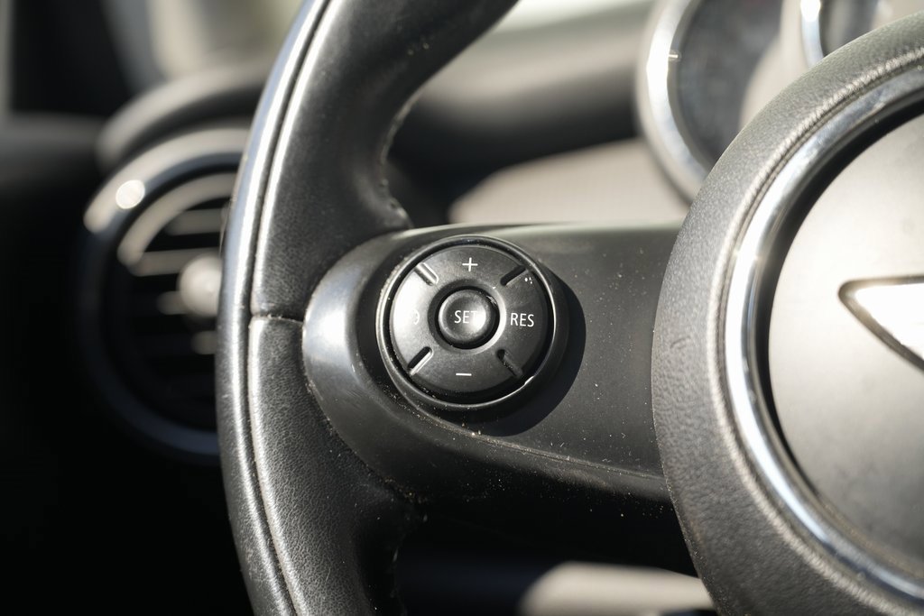 Used 2014 MINI Cooper 2-Door Hardtop image 35