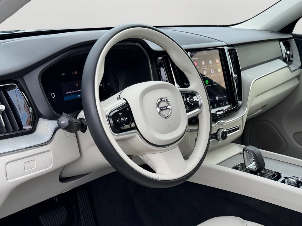 Certified 2024 Volvo XC60 B5 Plus w/ Climate Package AWD/4WD image 18