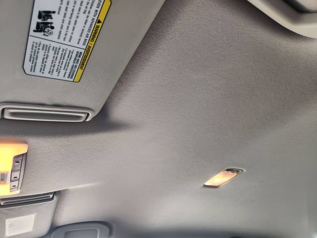 Used 2025 Nissan Versa SV FWD image 19