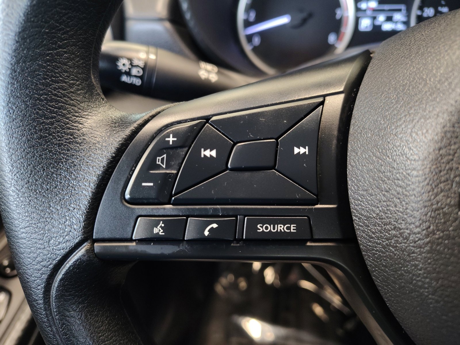 Used 2025 Nissan Versa S w/ Trunk Package FWD image 20