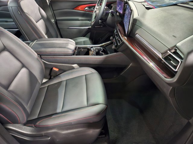 Used 2024 Chevrolet Traverse Z71 AWD/4WD image 20