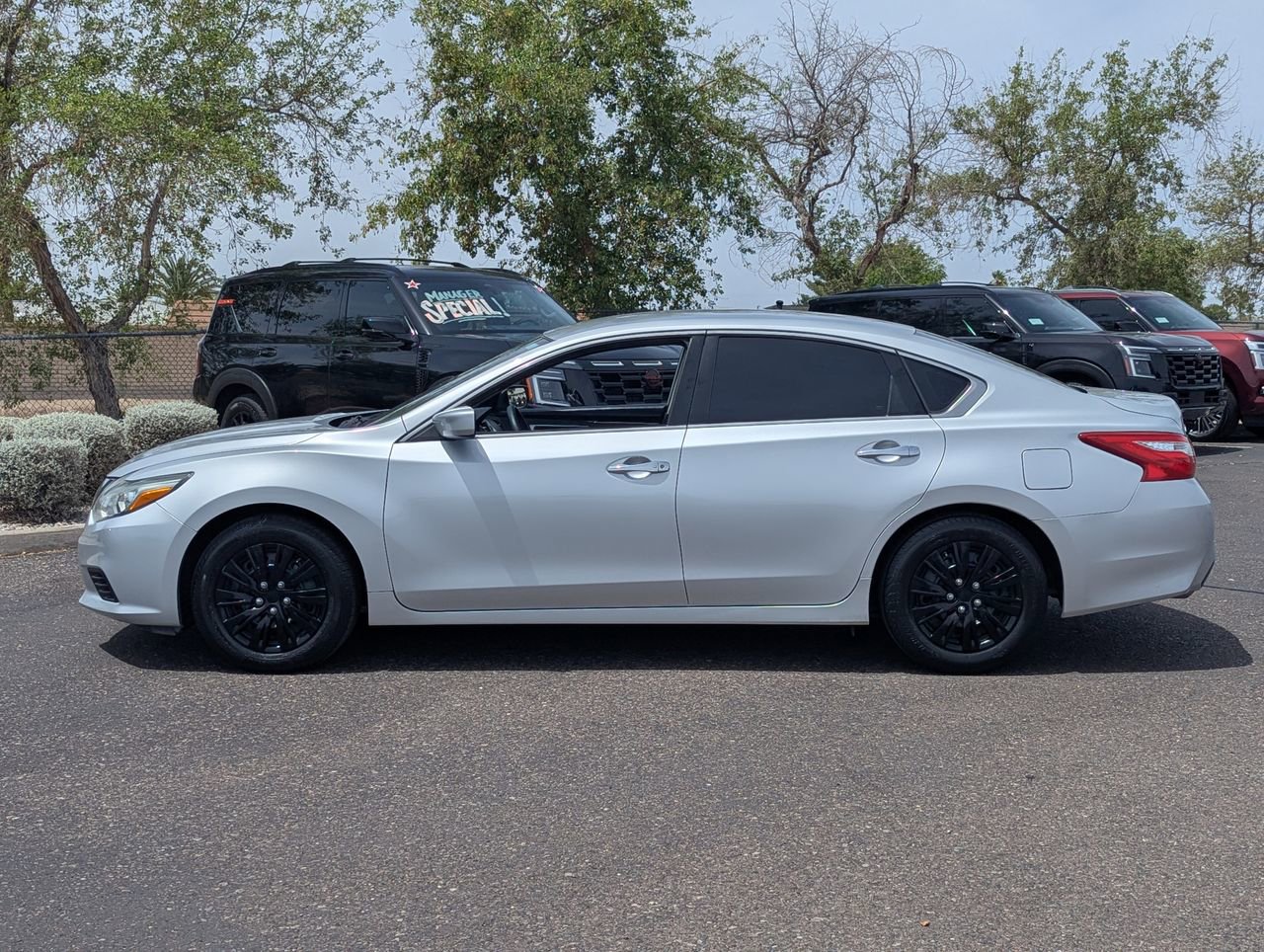 Used 2016 Nissan Altima 2.5 S w/ Power Driver Seat Package image 3