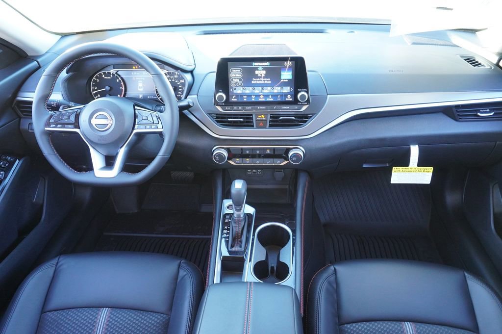 Certified 2025 Nissan Altima 2.5 SR image 11