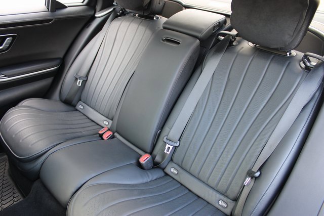 Used 2023 Mercedes-Benz S 500 4MATIC w/ AMG Line image 10