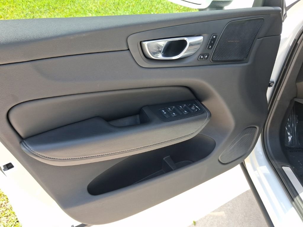 Used 2021 Volvo XC60 T8 Inscription w/ Advanced Package AWD/4WD image 15