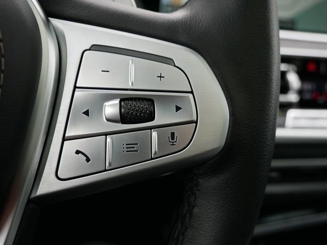 Used 2022 BMW X7 xDrive40i w/ Premium Package AWD/4WD image 31
