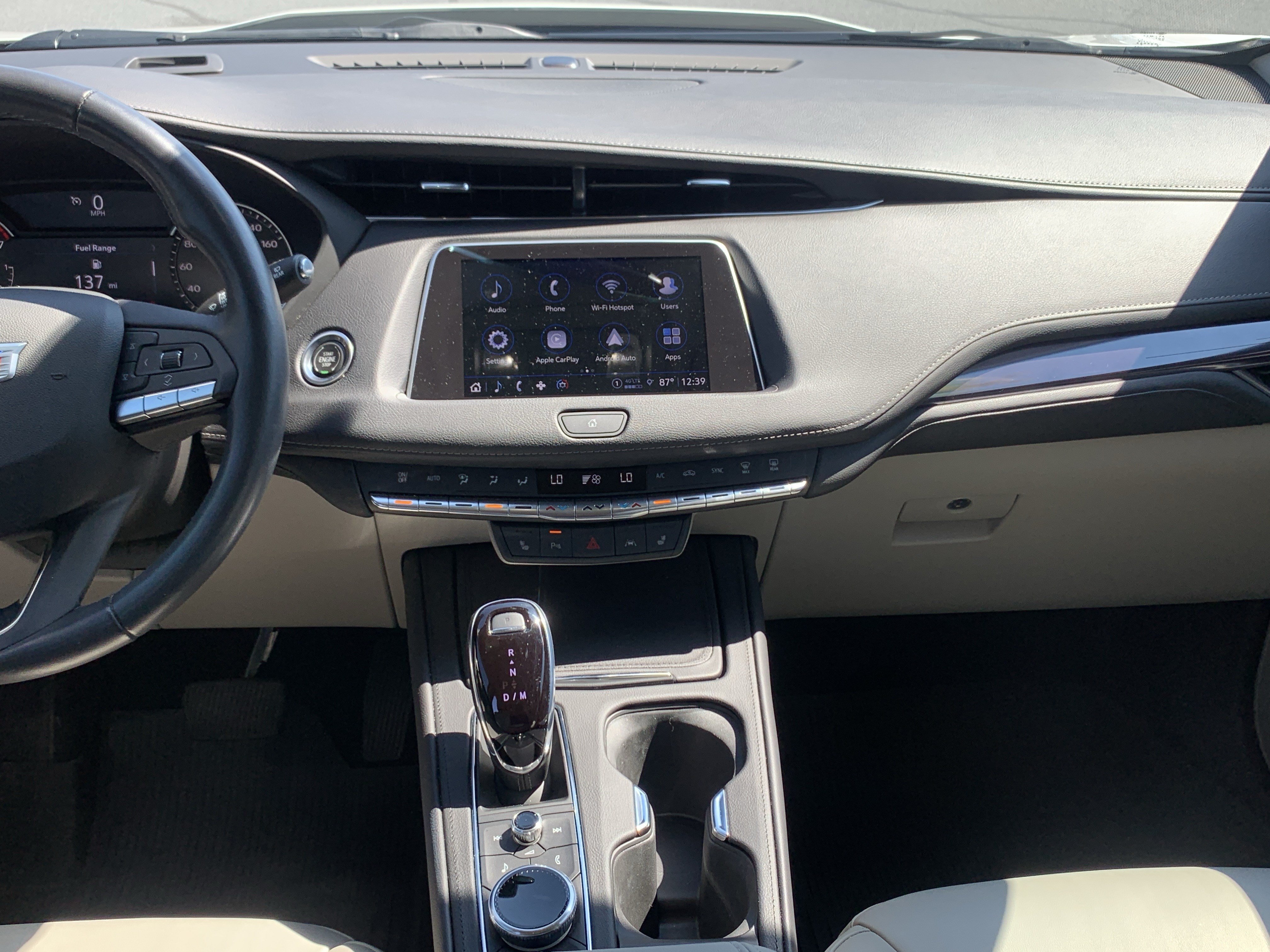 Used 2023 Cadillac XT4 Luxury w/ Cold Weather Package FWD image 31