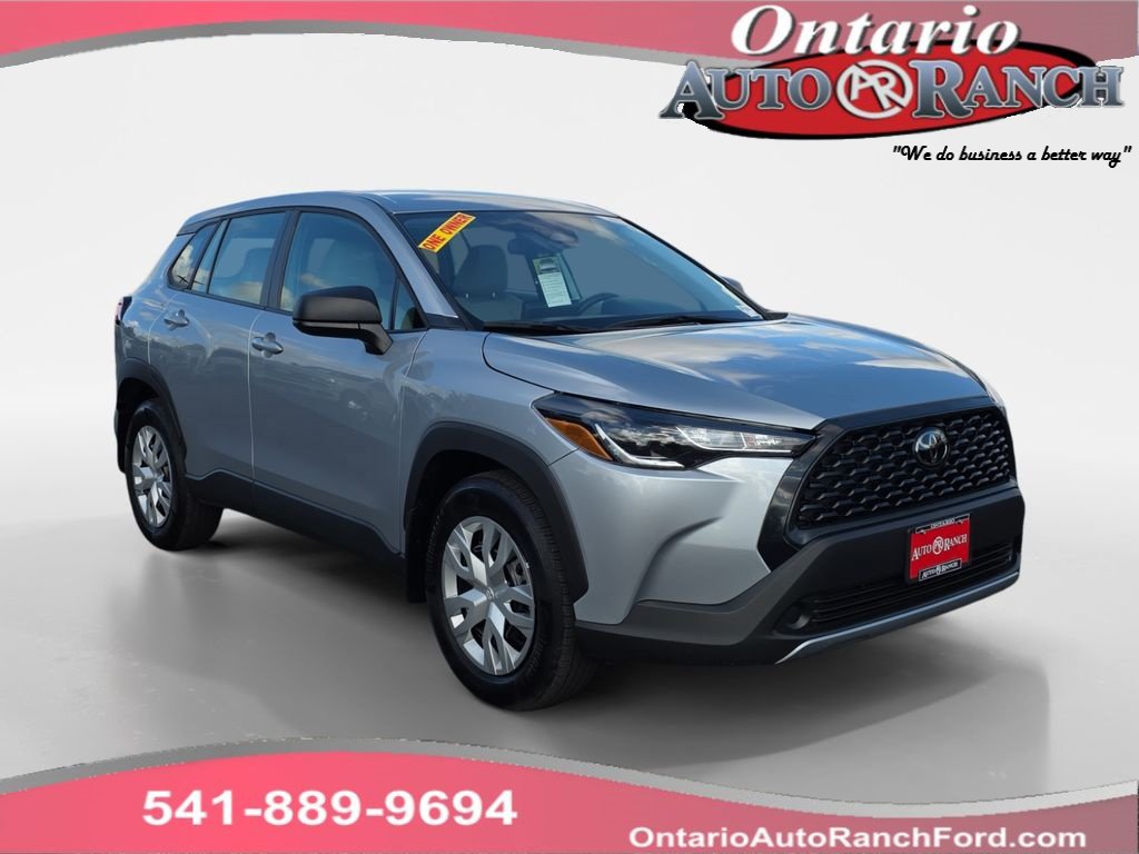 Used 2025 Toyota Corolla Cross L AWD/4WD image 1