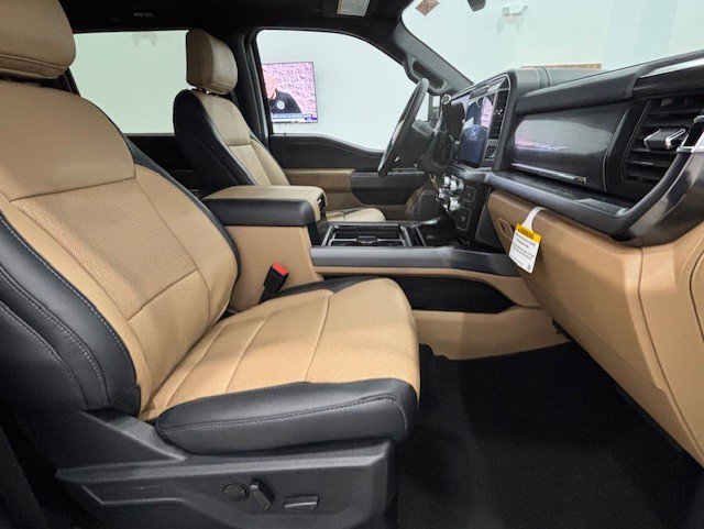 New 2026 Ford F350 Lariat image 21