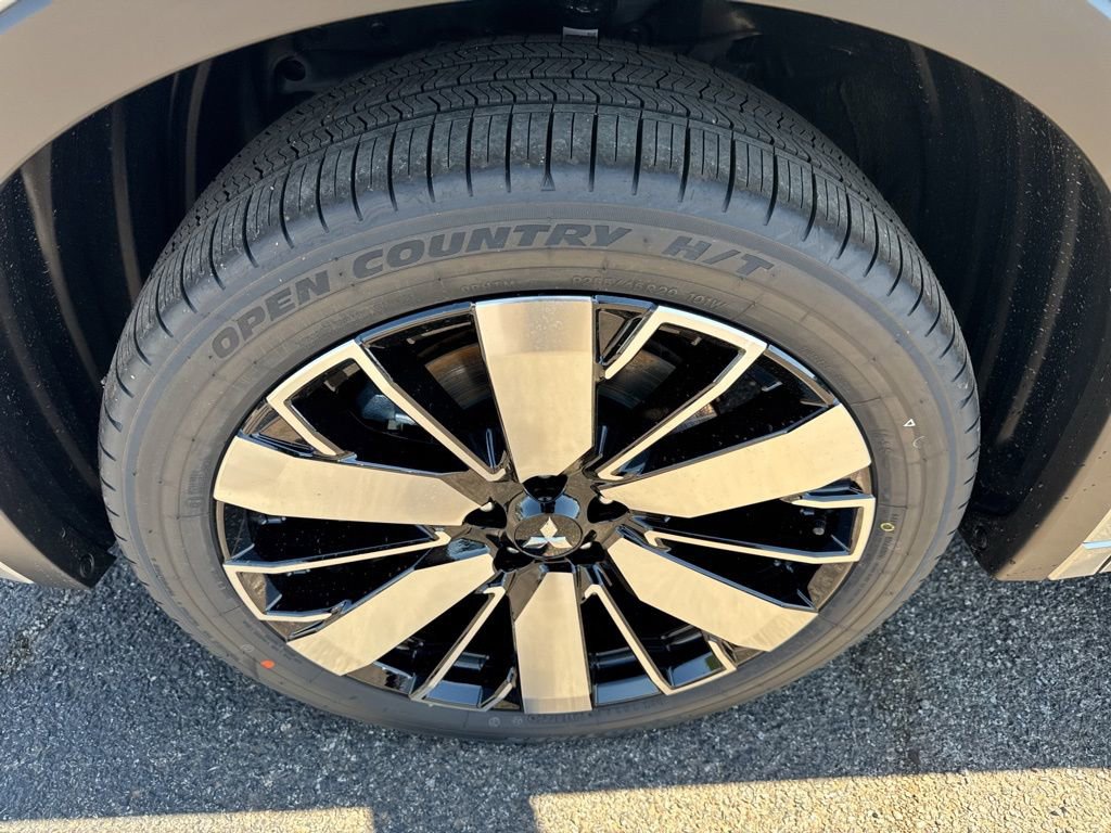 New 2026 Mitsubishi Outlander SEL FWD image 39