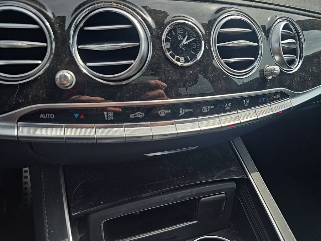Used 2020 Mercedes-Benz S 560 4MATIC Sedan image 12
