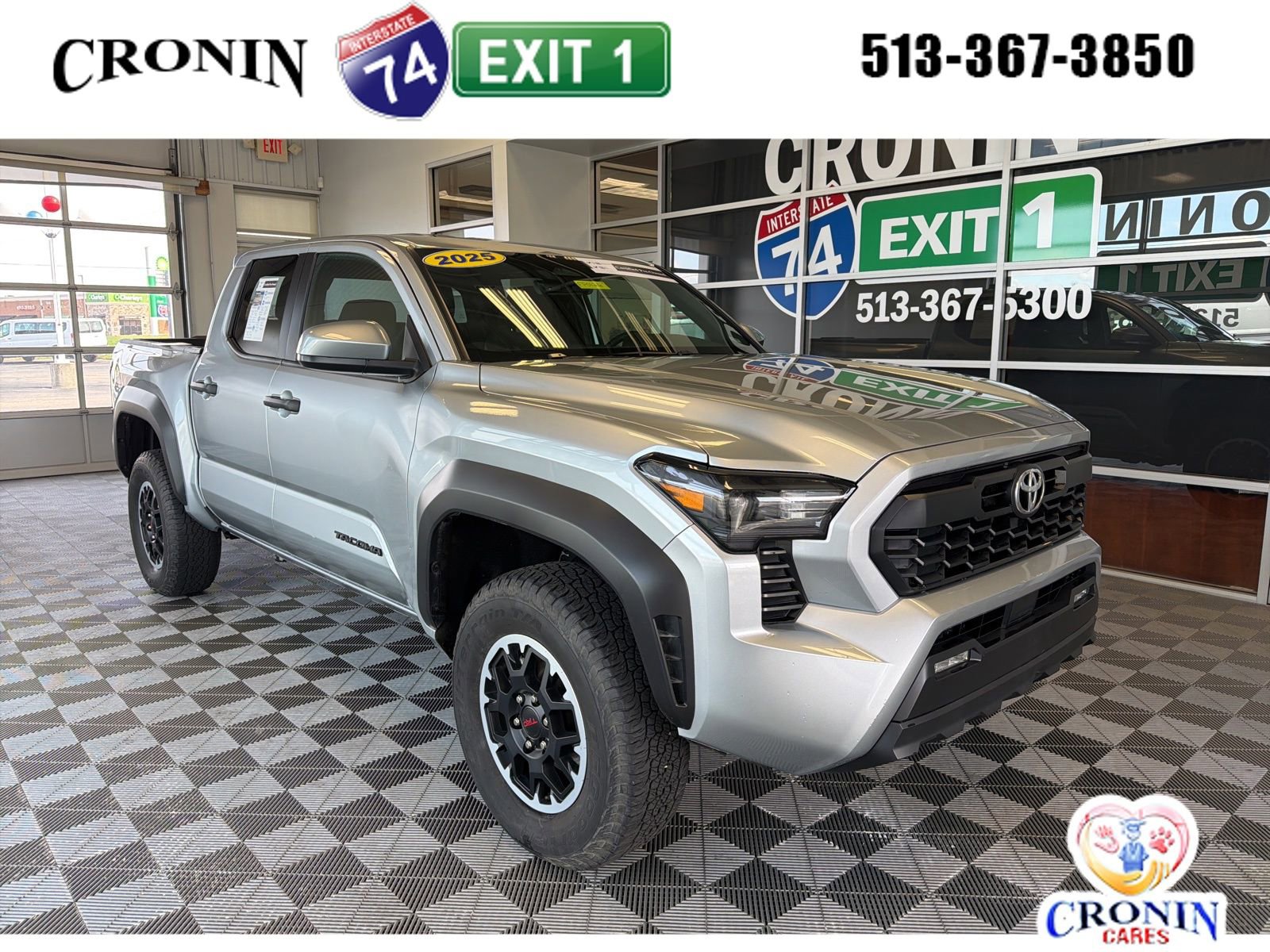 Used 2025 Toyota Tacoma TRD Off-Road image 1