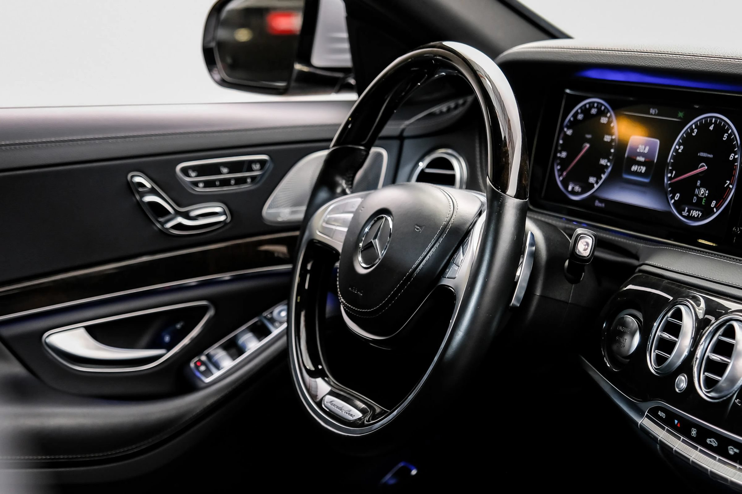 Used 2015 Mercedes-Benz S 550 Sedan image 8