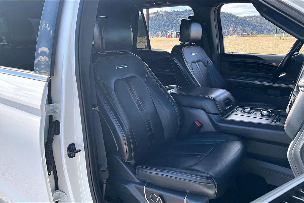 Used 2022 Ford Expedition Platinum image 7