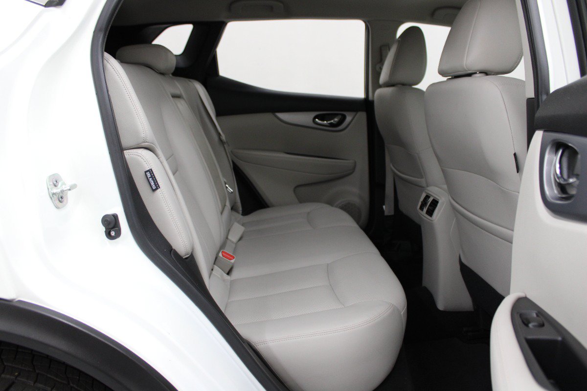 Used 2020 Nissan Rogue Sport SL FWD image 11