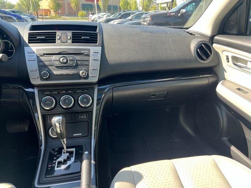 Used 2009 MAZDA MAZDA6 i Grand Touring w/ Moonroof & Bose Pkg FWD image 11
