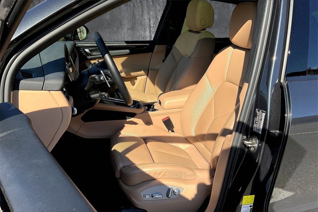 Used 2022 Porsche Macan image 21