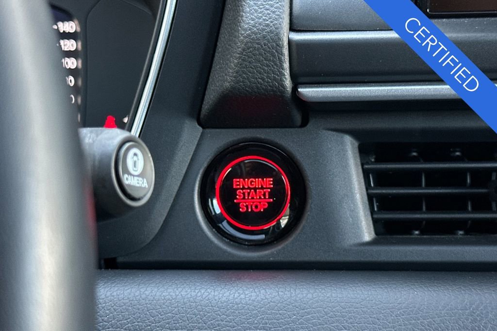 Certified 2025 Honda Pilot Black Edition image 28