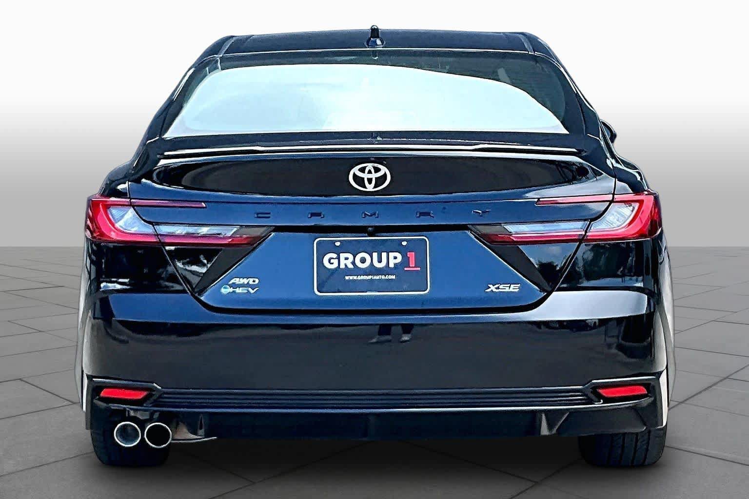 Used 2025 Toyota Camry XSE AWD/4WD image 5