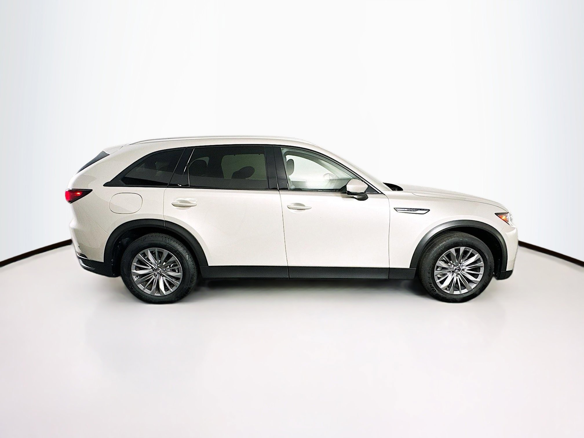 Used 2025 MAZDA CX-90 Plug-In Hybrid w/ Preferred image 10