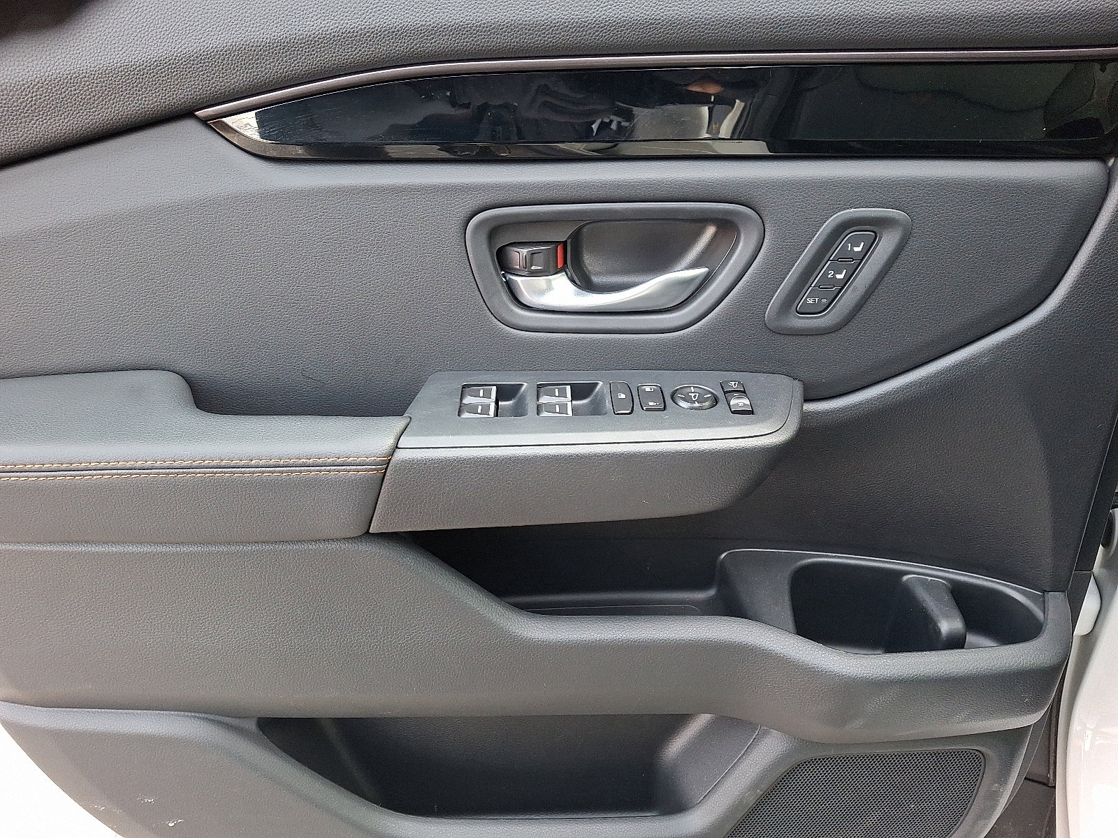 Certified 2025 Honda Pilot TrailSport image 14