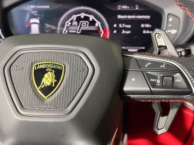 Used 2020 Lamborghini Urus AWD/4WD image 28
