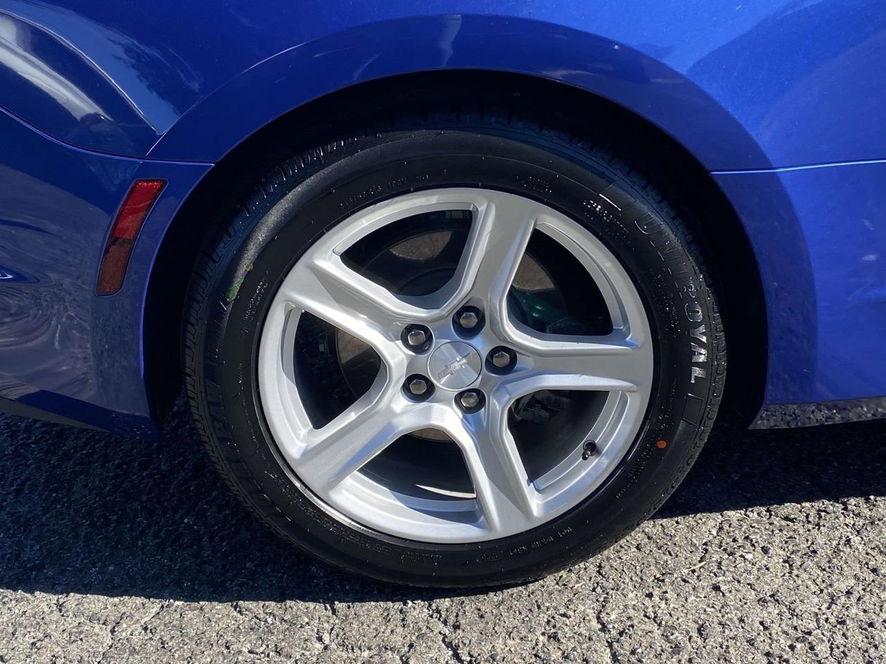 Used 2023 Chevrolet Camaro LT image 8