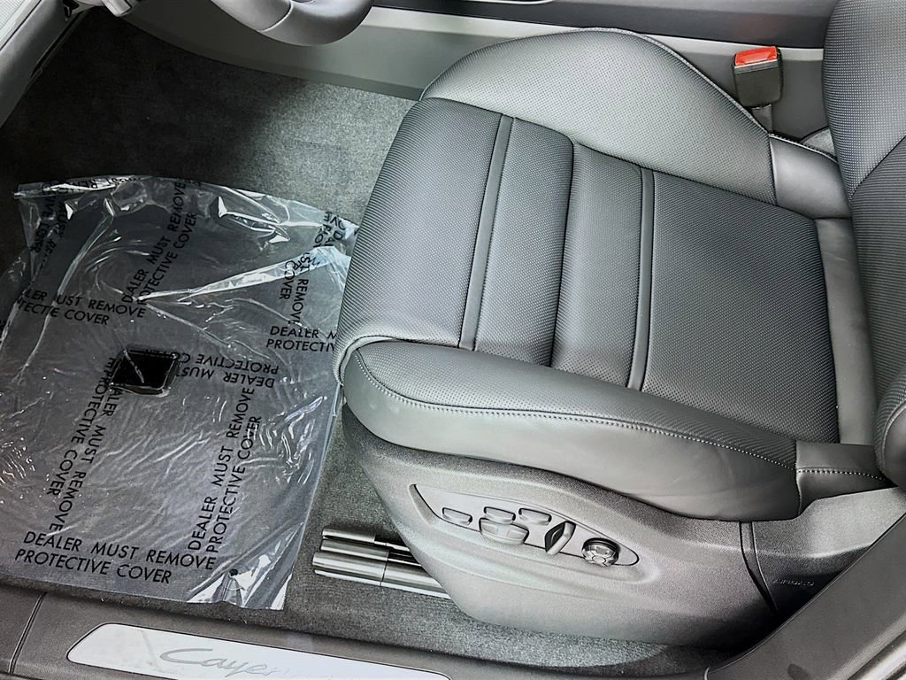 New 2026 Porsche Cayenne S image 22