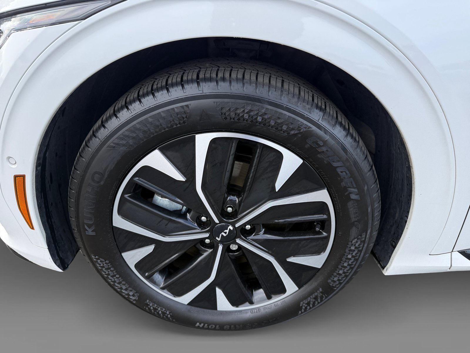 Used 2024 Kia EV6 GT-Line RWD image 9
