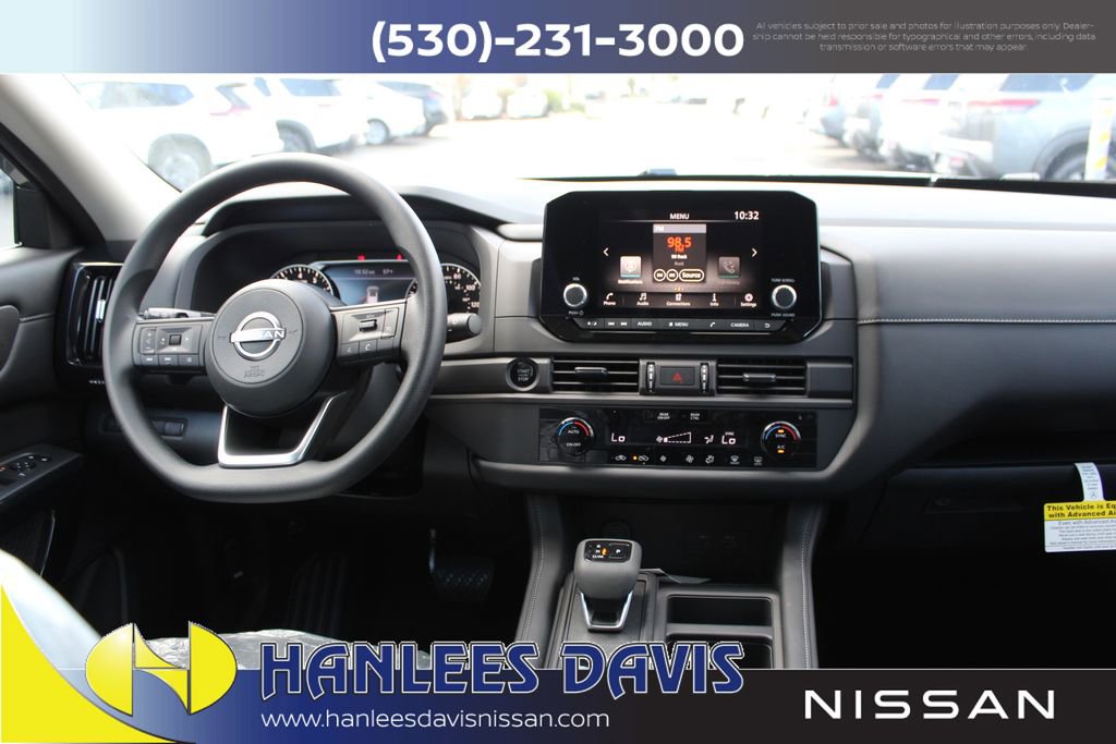 New 2025 Nissan Pathfinder S image 17