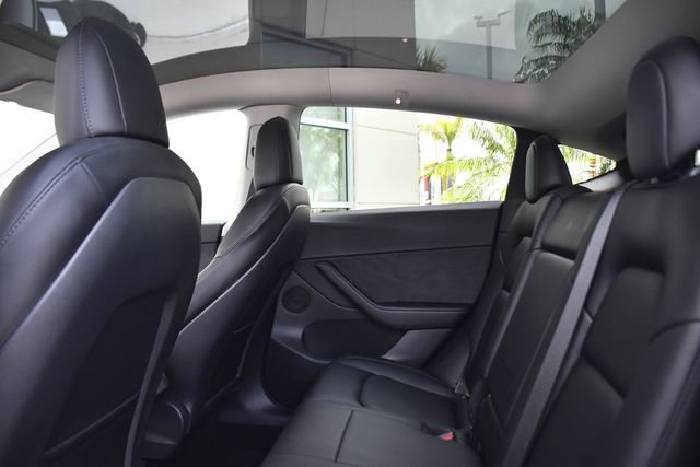 Used 2021 Tesla Model Y Long Range image 17