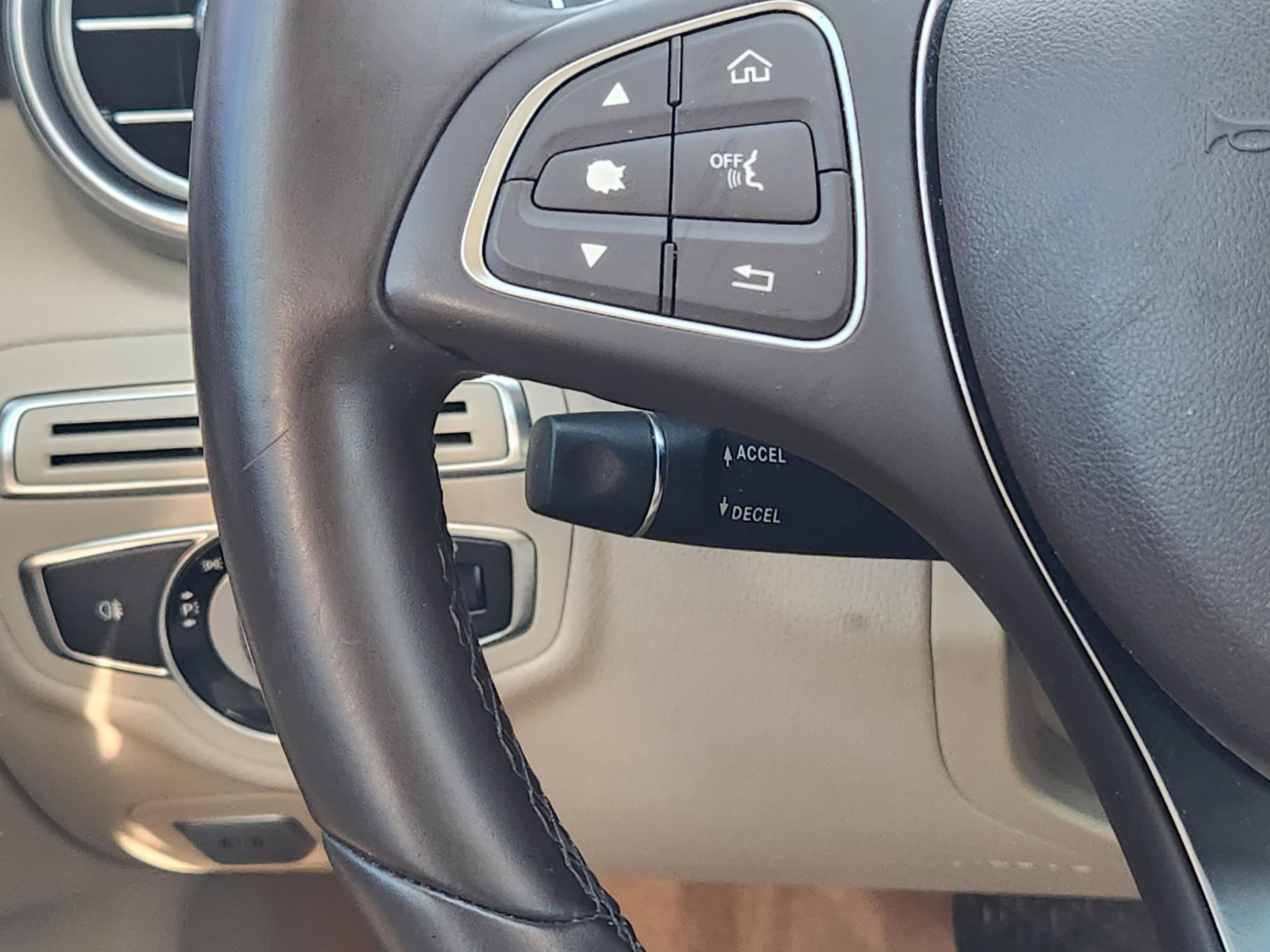 Used 2015 Mercedes-Benz C 300 C 300 image 28